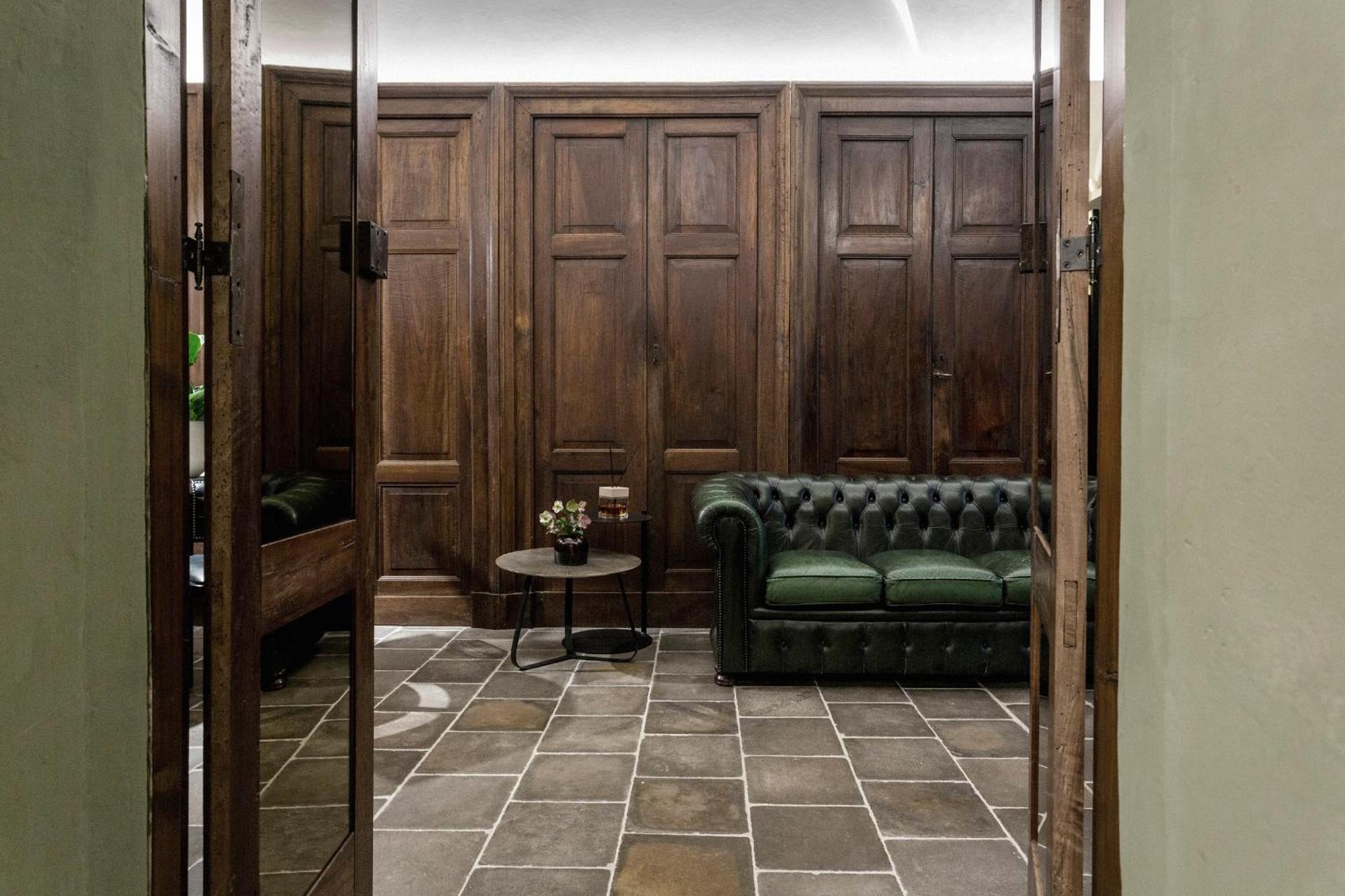 Goldenstern Townhouse Hotel Bolzano Exterior photo